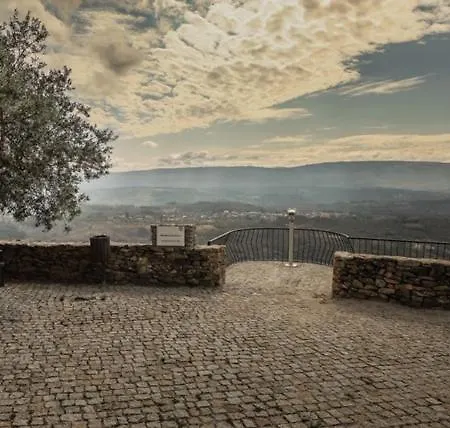 Al Miradouro Do Outeiro Villa Guarda Exterior photo